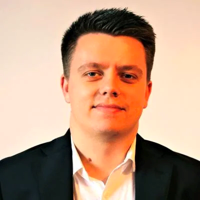 Headshot_Aaron-Mulgrew